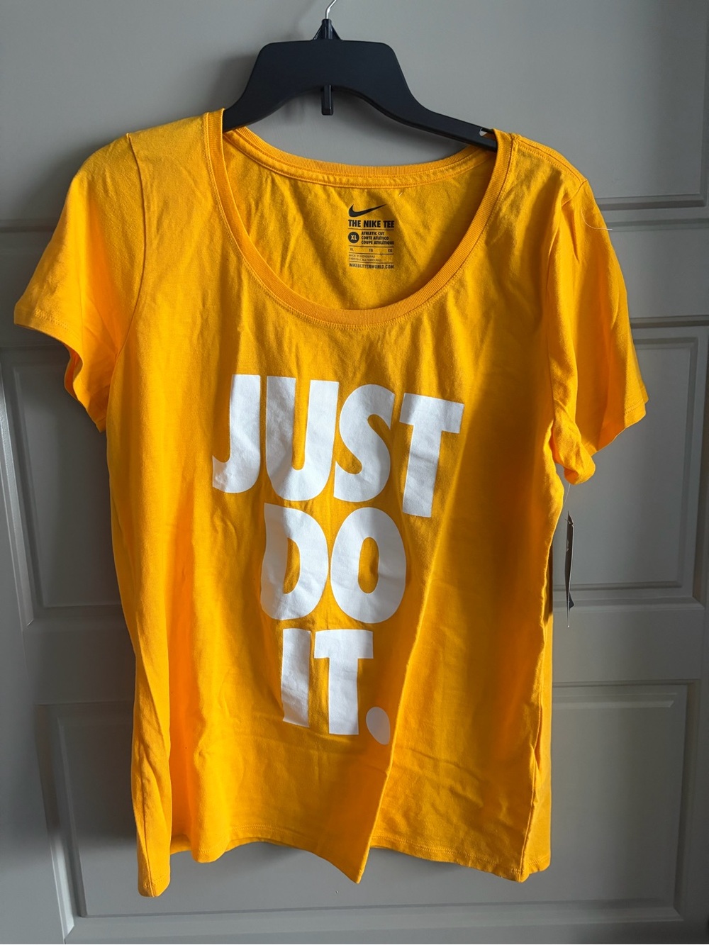 Nike Women's Bright Yellow 'Just Do It.' Scoop Neck Tee